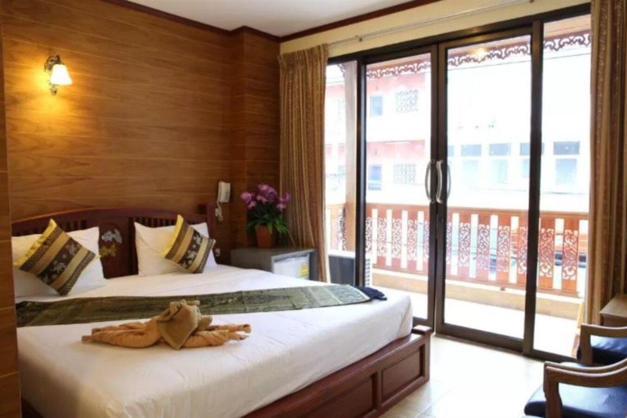 Tanee Place Bangkok Exterior photo
