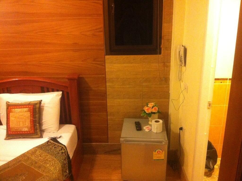 Tanee Place Bangkok Exterior photo