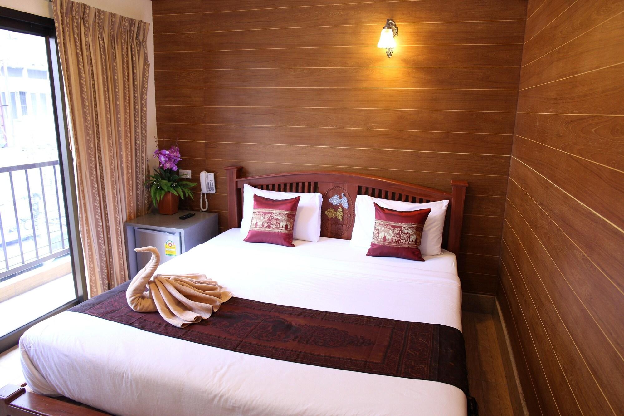 Tanee Place Bangkok Exterior photo
