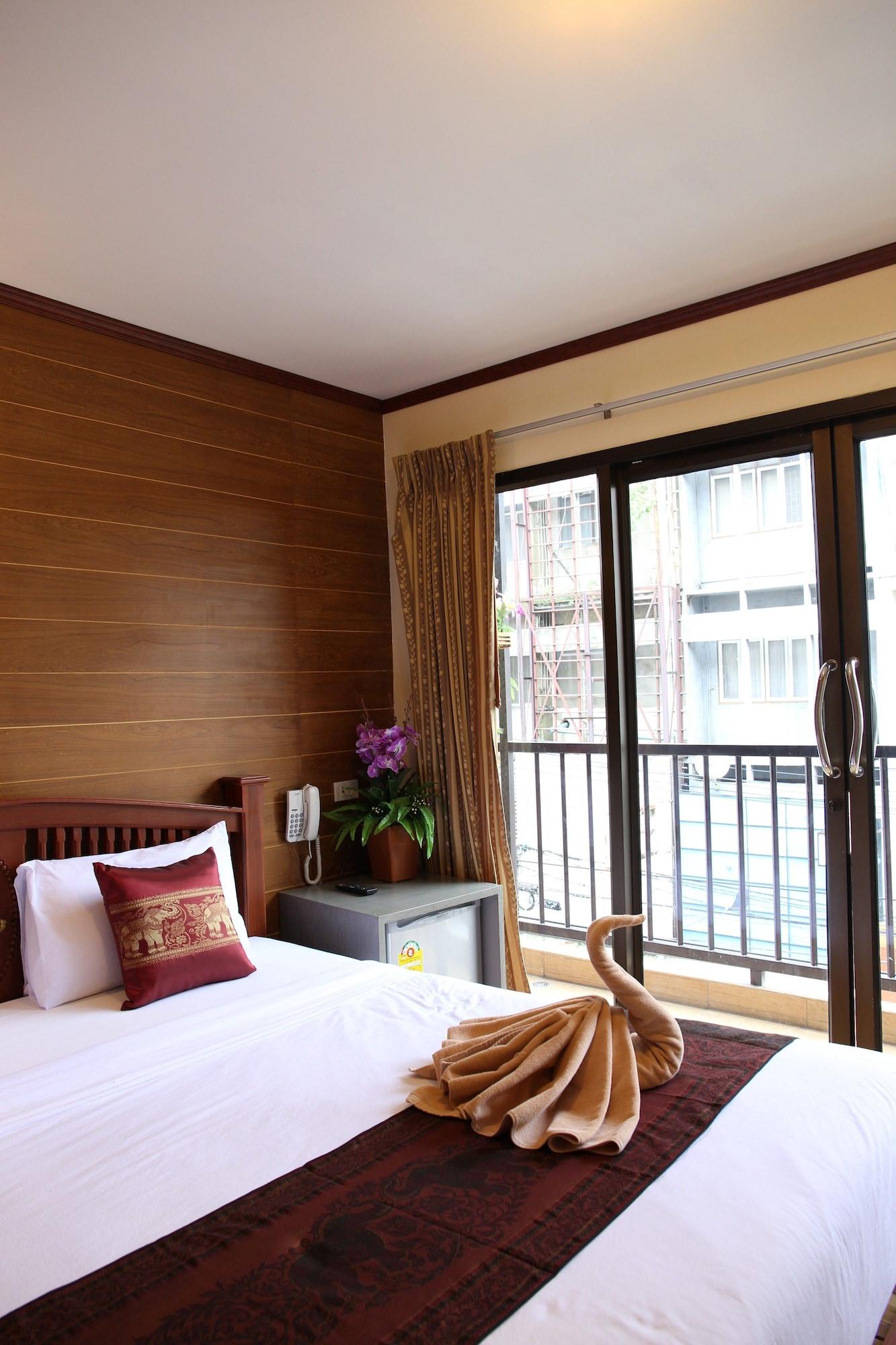 Tanee Place Bangkok Exterior photo
