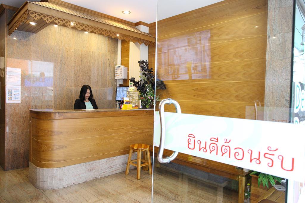 Tanee Place Bangkok Exterior photo