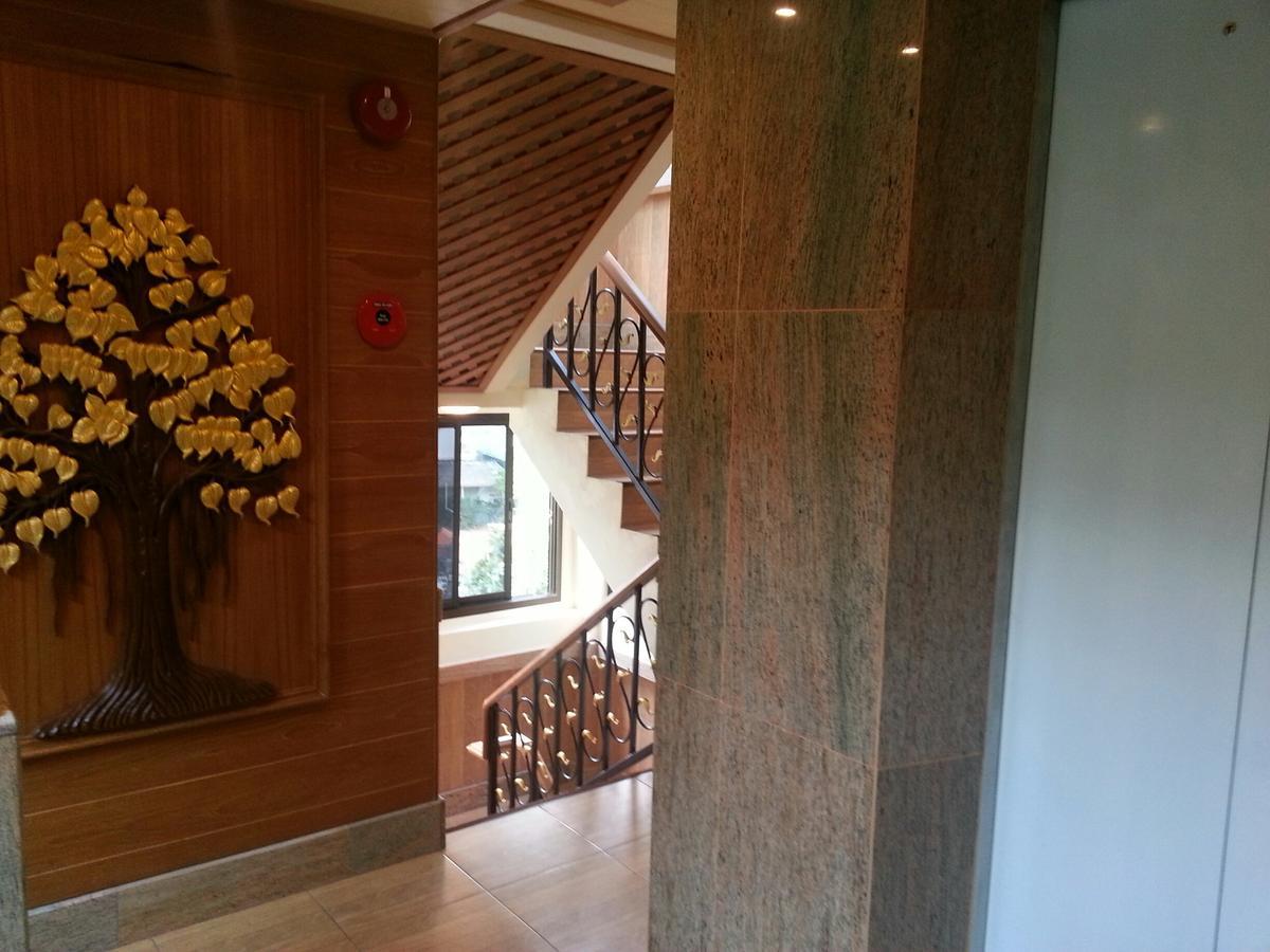 Tanee Place Bangkok Exterior photo